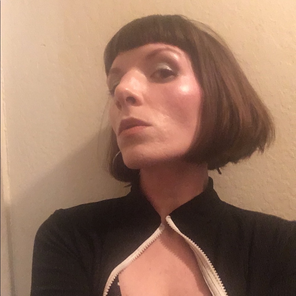 Meet your Posher, Delaney